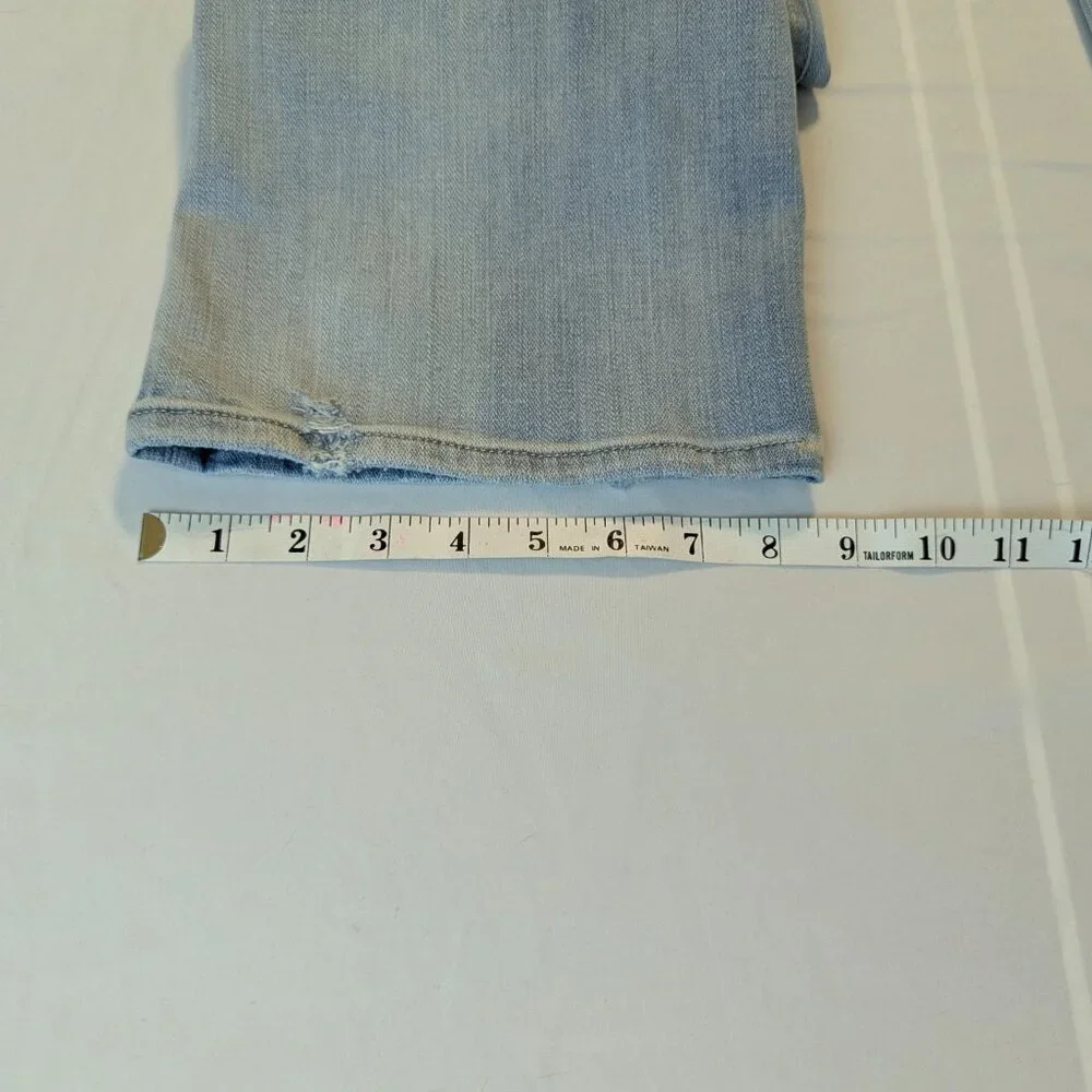 7 For All Mankind Original Bootcut Light Wash Size 26 *Stain? - Picture 4 of 16
